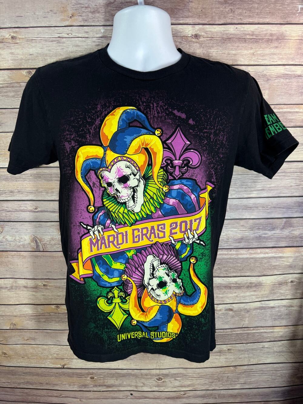 Universal Studios Team Member Mardi Gras 2017 Skull Black T-Shirt - Size Small